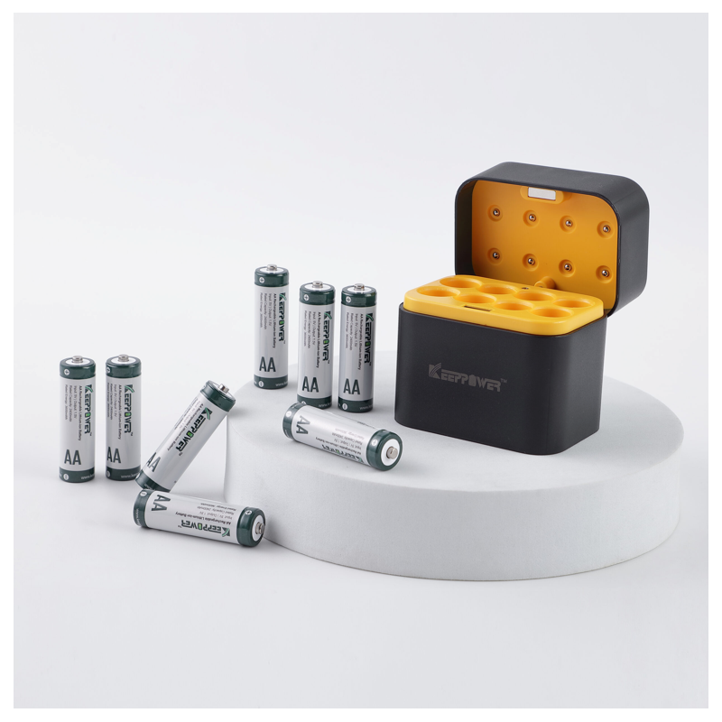 8 Stk. Genopladelige AA batterier inkl. oplader